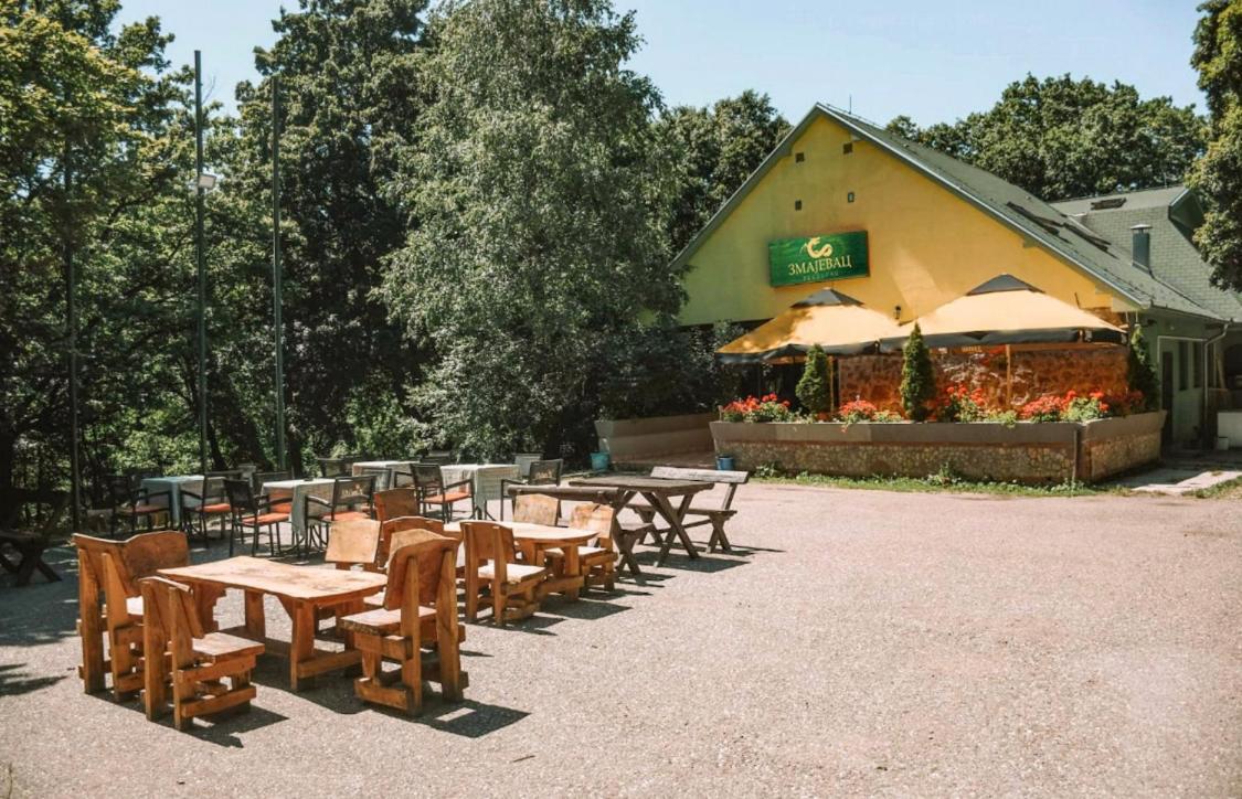 Zmajevac Fruska Gora Motel Novi Sad Exterior photo